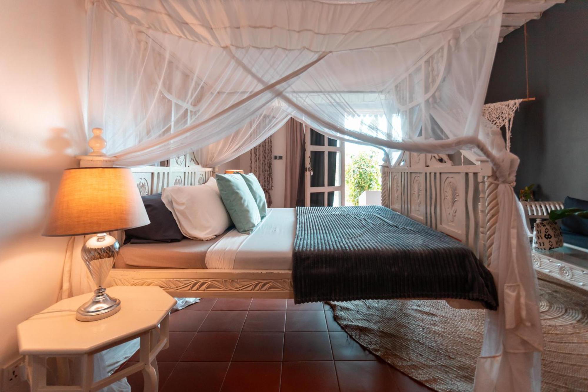 B4 Boutique Hotel ปาเยอ ภายนอก รูปภาพ