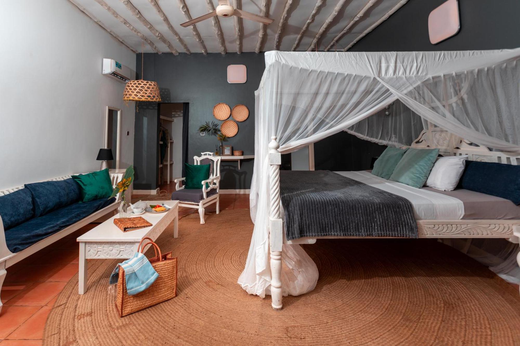B4 Boutique Hotel ปาเยอ ภายนอก รูปภาพ